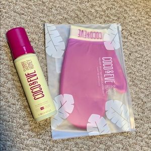 NEW! Coco and Eve Sunny Honey Self Manning Mouse In Dark With A Mitt.